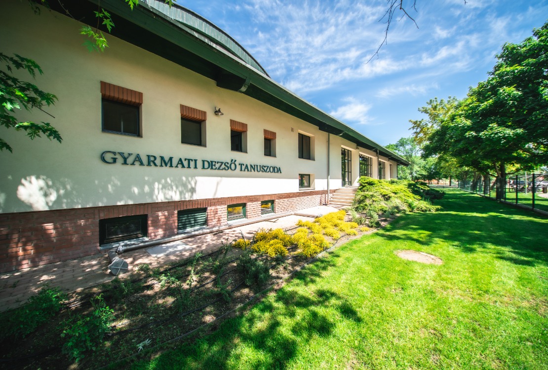 Zárvatartás - Gyarmati Dezső Tanuszoda és Termálfürdő