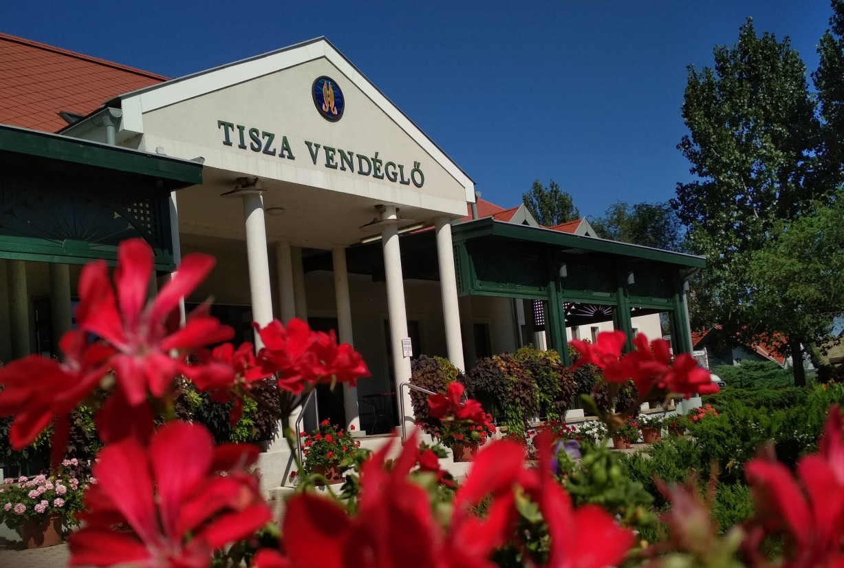Tisza Vendéglő