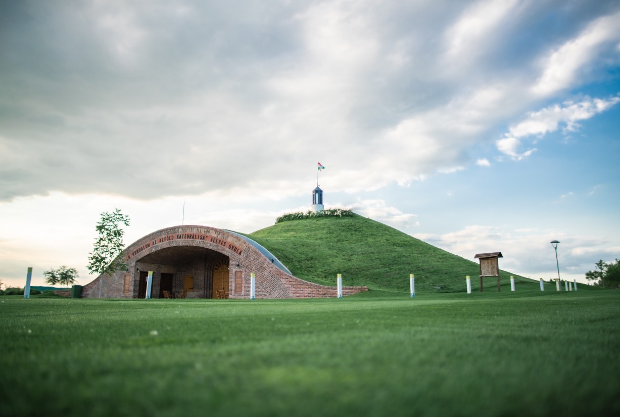 Magyar Borok Katedrálisa külső kép