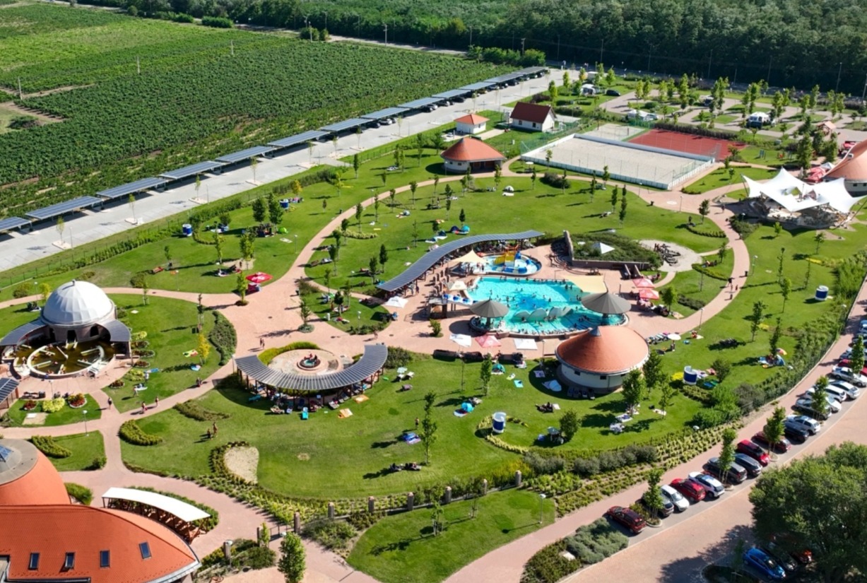 Gabriella Gyógy- és Strandfürdő